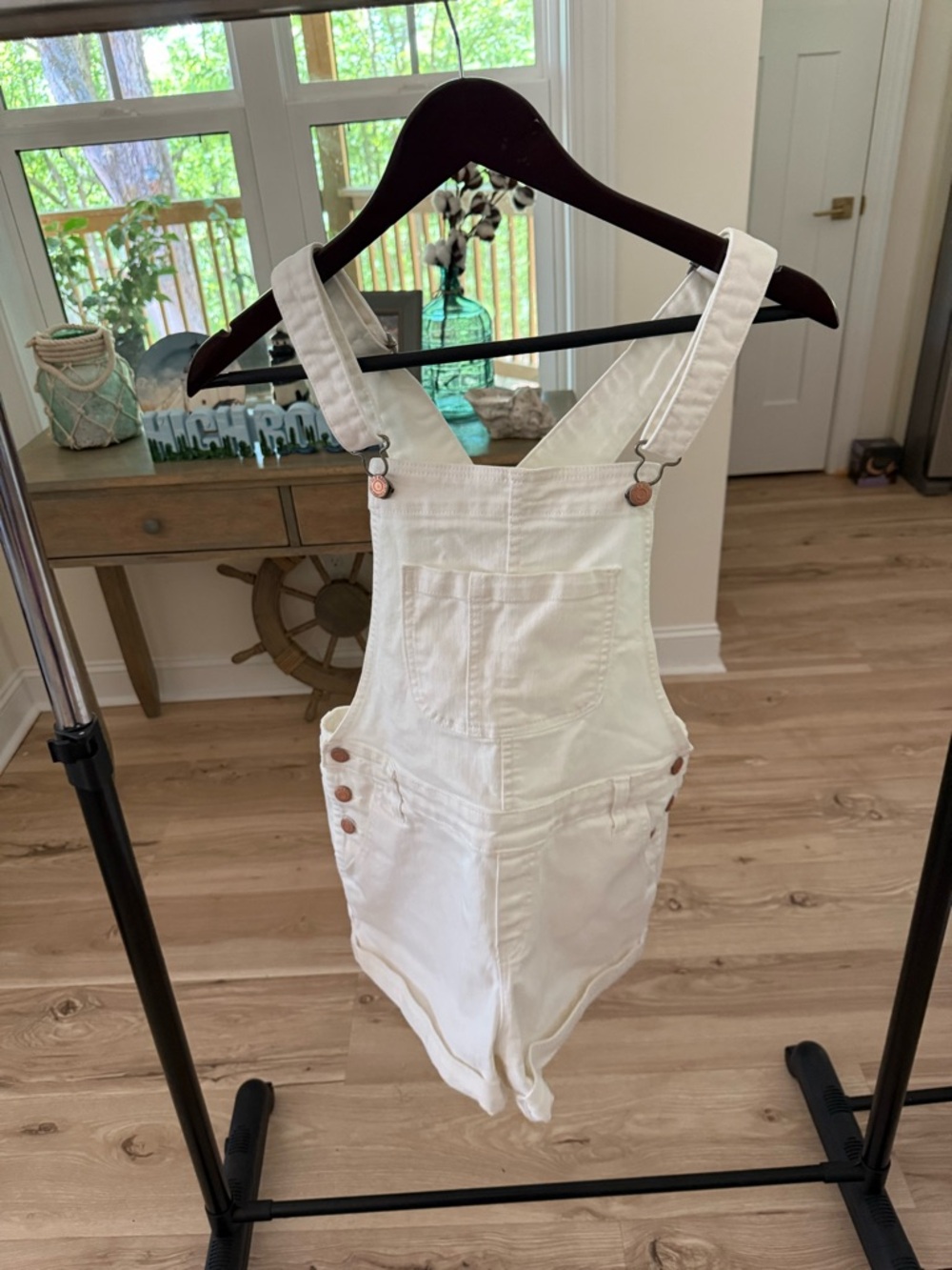 NWOT Old Navy White Denim Short Overalls Size Small